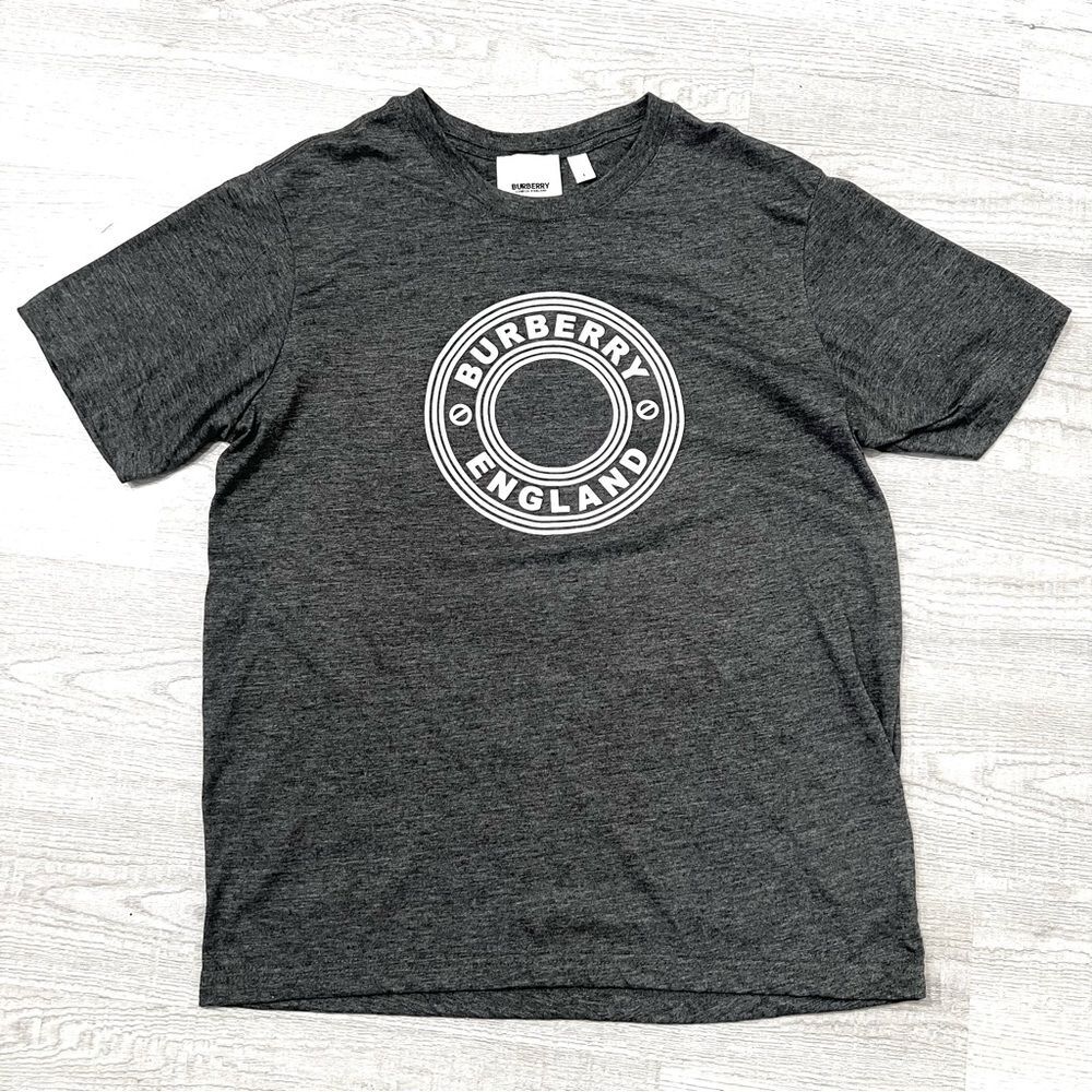 Burberry England Circle Logo Men’s T Shirt Size L Dark Grey